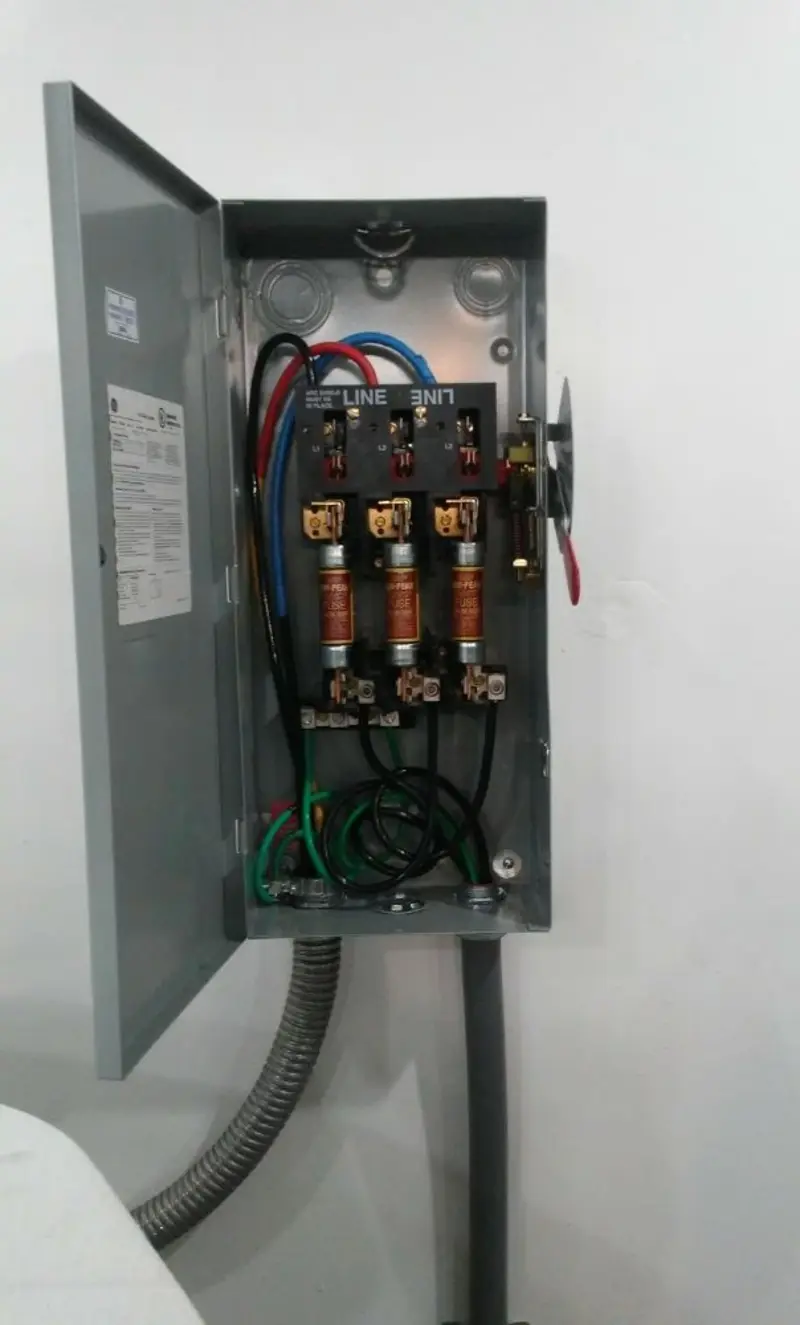 Three-phase disconnect switch installed for Electrical Wiring & Rewiring in Wheelersburg